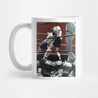 Vintage Sports Boxing, Boxers Fight in the Ring Mug